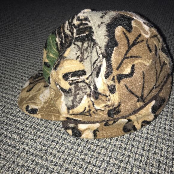 Cabela’s Camouflage Adult Large Ear Flap Fleece Hat - Picture 3 of 5